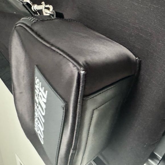 Authentic Versace Jean Couture Camera Bag - Picture 5 of 9